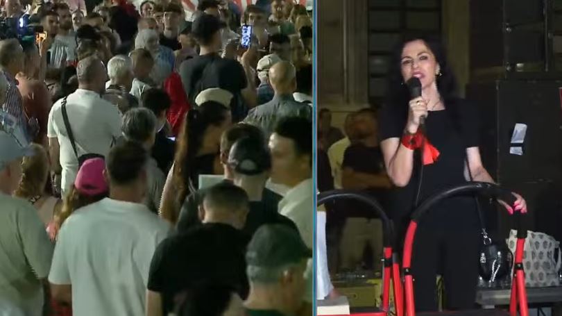 Mesazhi nga protesta për Ramën  Këtij populli i ka shkuar thika në eshtra  Eja përballu me ne këtu 