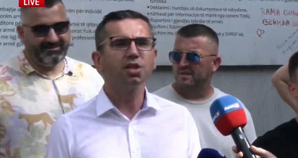 policia-merr-urdhra-politike-avokati-rames-liro-menjehere-protestuesit-ose-do-te-shkaktosh-revolte