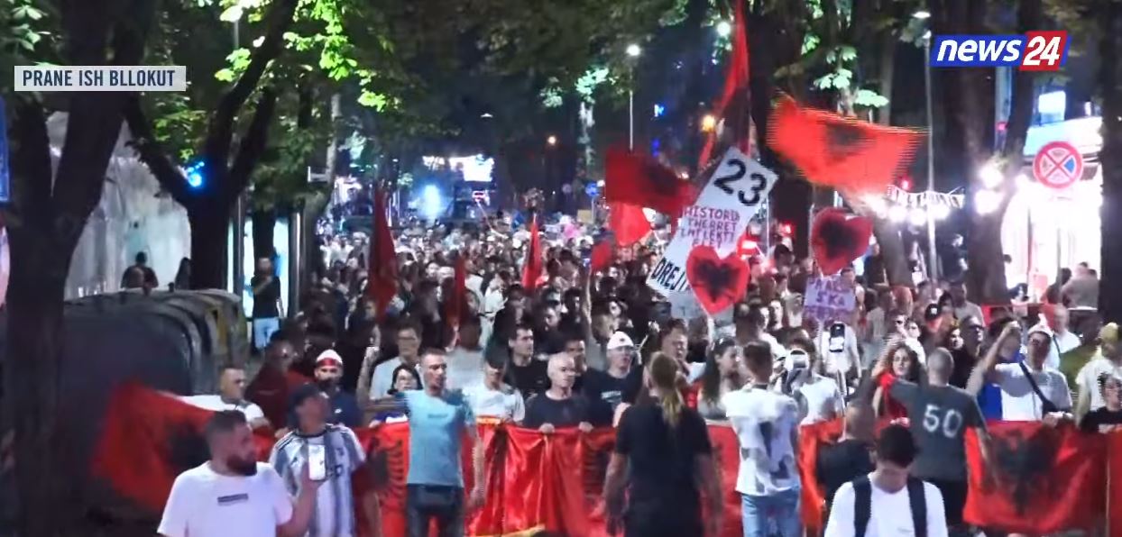  Revolucion    Pas marshimit në rrugët e Tiranës  mbyllet protesta e 50  qytetarët përsërisin thirrjen  Rama jepe    