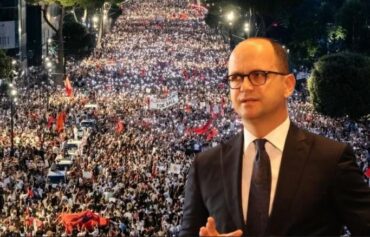 Ditmir Bushati Protesta