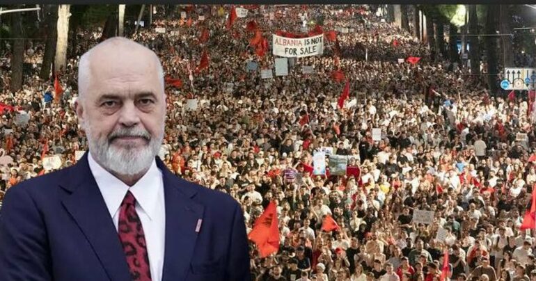Edi Rama Protesta1