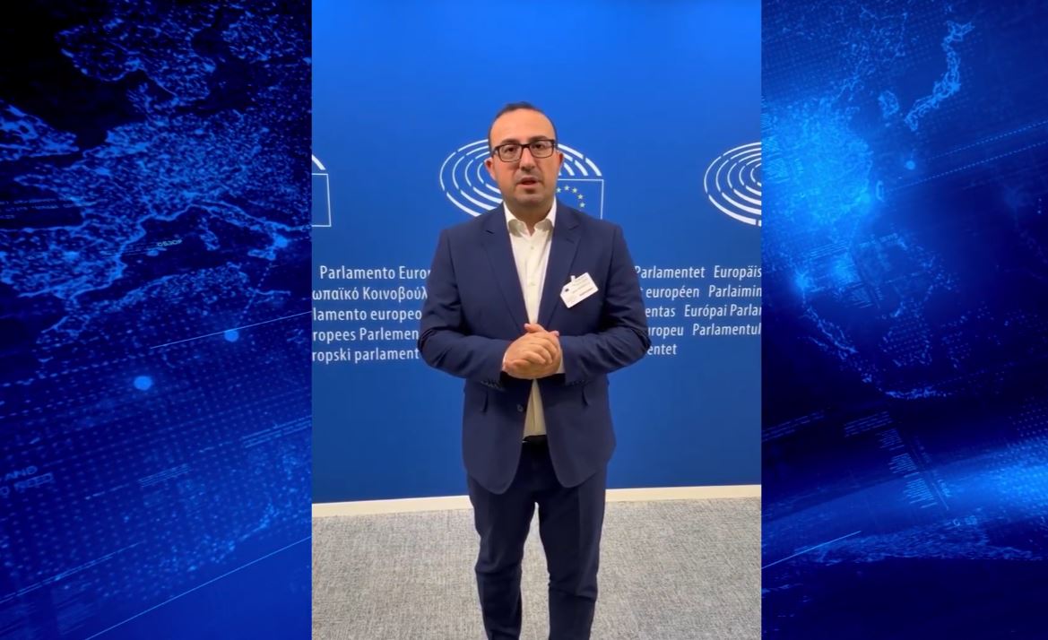 Deputeti i PD denoncon kushtet në Spitalin e Lushnjes  Korreshi Karakaçit  Po të ndodhte në Bruksel do ikje për 24 orë  VIDEO 