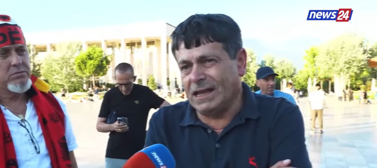 Qytetarët kërkojnë dorëheqjen e Ramës  Profesori Lush Susaj  Shoqëria duhet të kalojë në pluralizëm real  Protesta  bashkim ko   