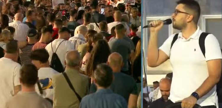 Braçe mos u viktimizo  sulmi ndaj gazetarit i papranueshëm  Qytetari para kryeministrisë  Shumë arsye për të protestuar  koha   