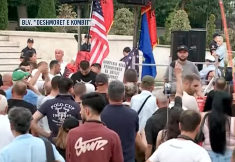  Ramës i ka hyrë frika   Aktivisti Edison Lika  Kjo protestë ka futur në konflikt PS në 