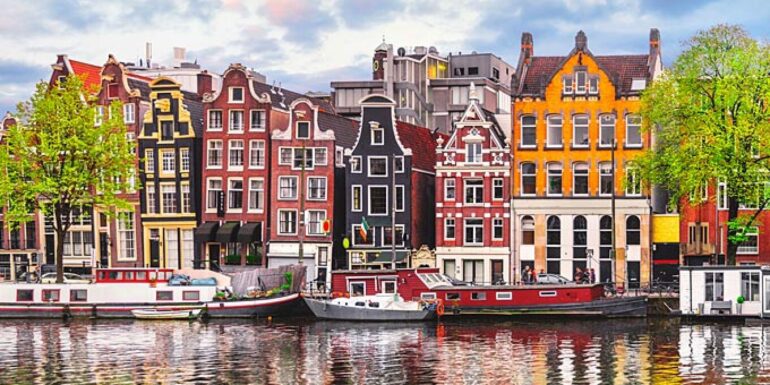 Amsterdam18 680 2 9