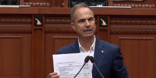  Opozita ka punuar për Zgjedhoren dhe Territorialen    Boçi replikon me Ballën  Unë këtu jam  Por kam hallin se ku do të jesh    