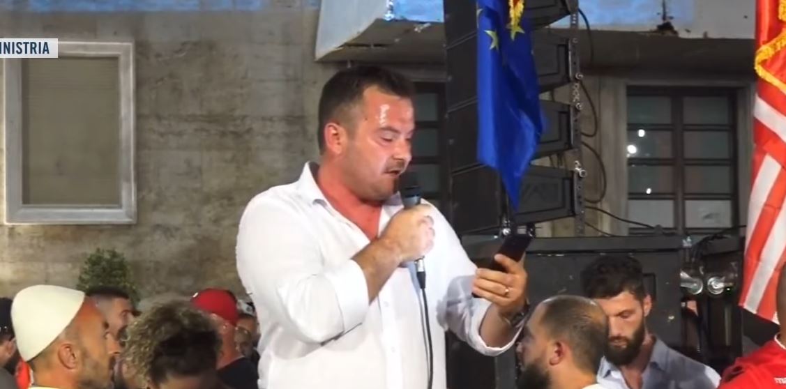  Koha kur politikanët ishin zotër ka perënduar   Biznesmeni Xhindi  Ramës i bëjnë alergji njerëzit e lirë sepse rrethohet nga    