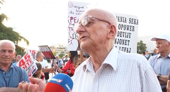 I moshuari nga sheshi Skënderbej  Rama në vdekje klinike  ikën vetëm me dhunë 