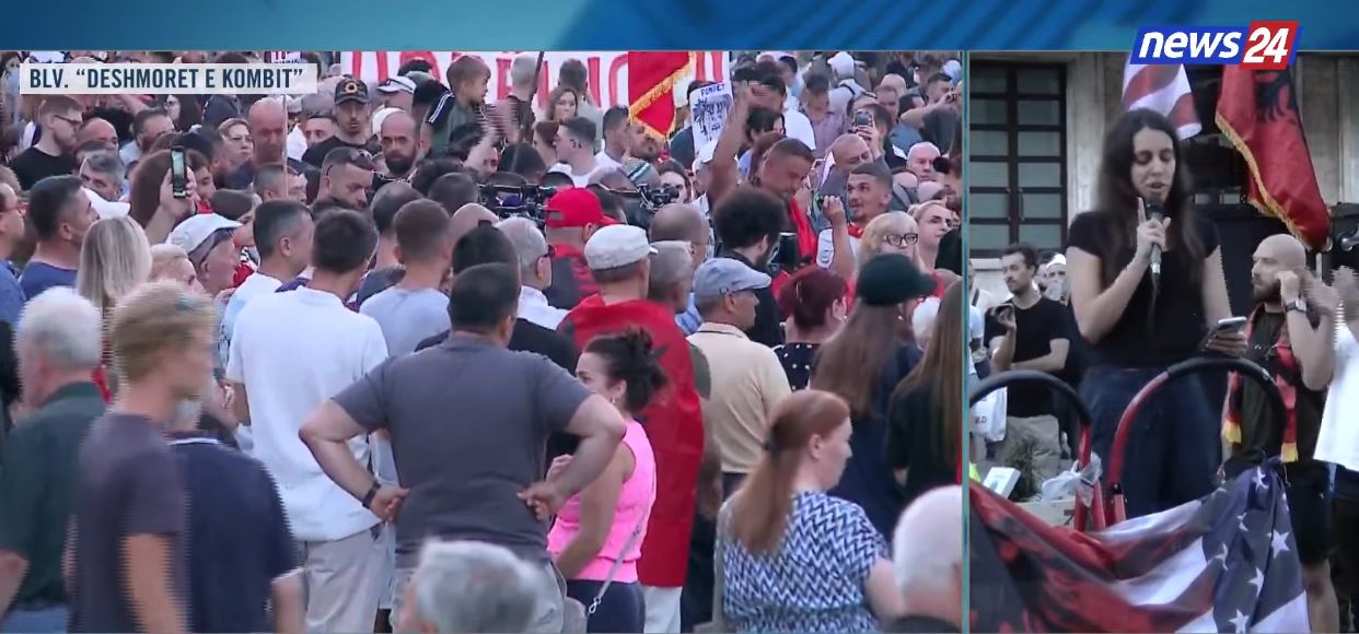  Populli vendos  poshtë qeveria   Shqiptarja  nga Amerika në protestën kundër Ramës  Për 36 vite politika përfitoi në kurriz t   