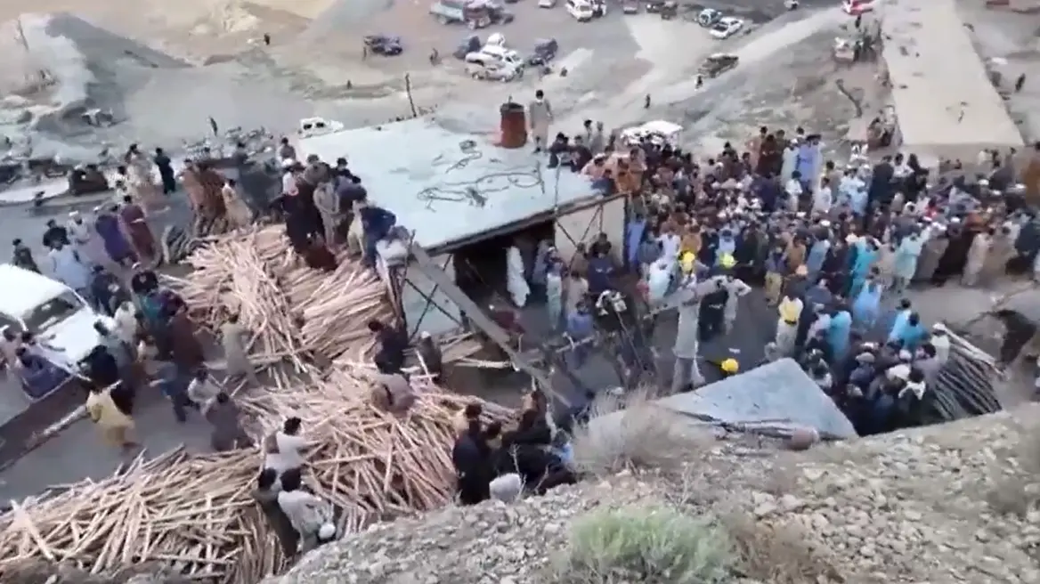 VIDEO  Shpërthim në minierën e qymyrit në Pakistan  të paktën 34 persona humbin jetën