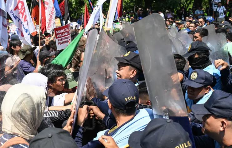 nen-akuze-per-korrupsion-dhe-abuzime-me-fondet-publike-senati-i-filipineve-nis-shkarkimin-e-zevendespresidentes-sara-duterte