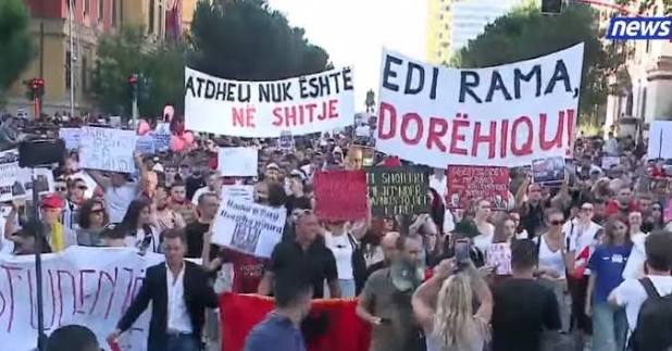 protesta-tirane