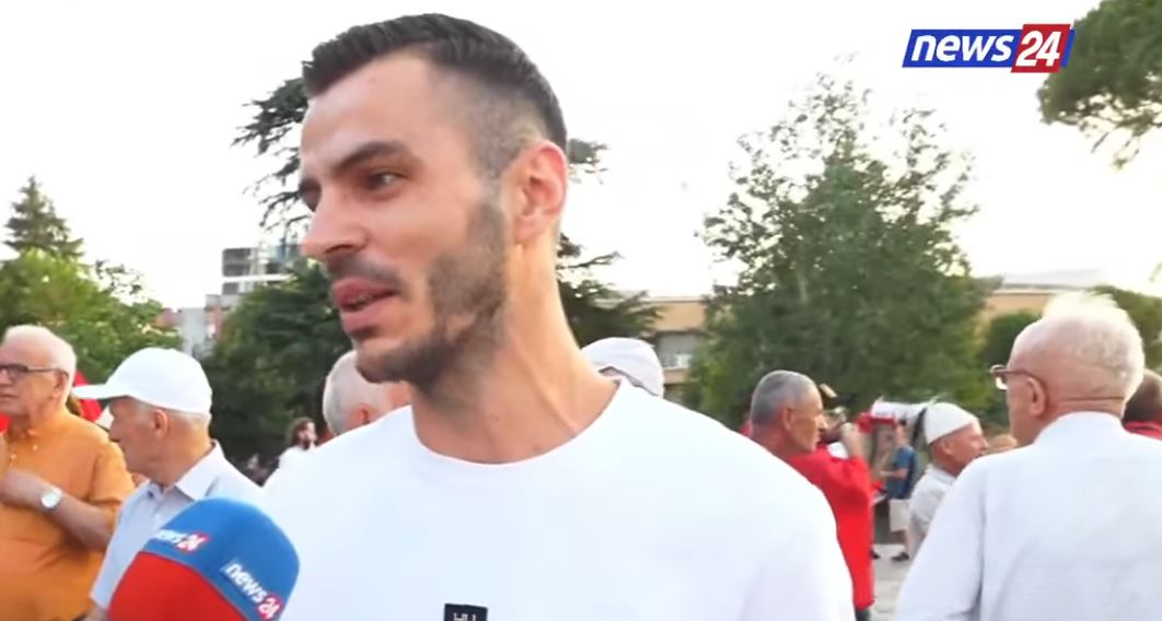  Paguajnë 4 milionë euro për të prishur algoritmin   Protestuesi  Janë tradhtarë të kombit  Dilni në protestë  krim të rrish n   