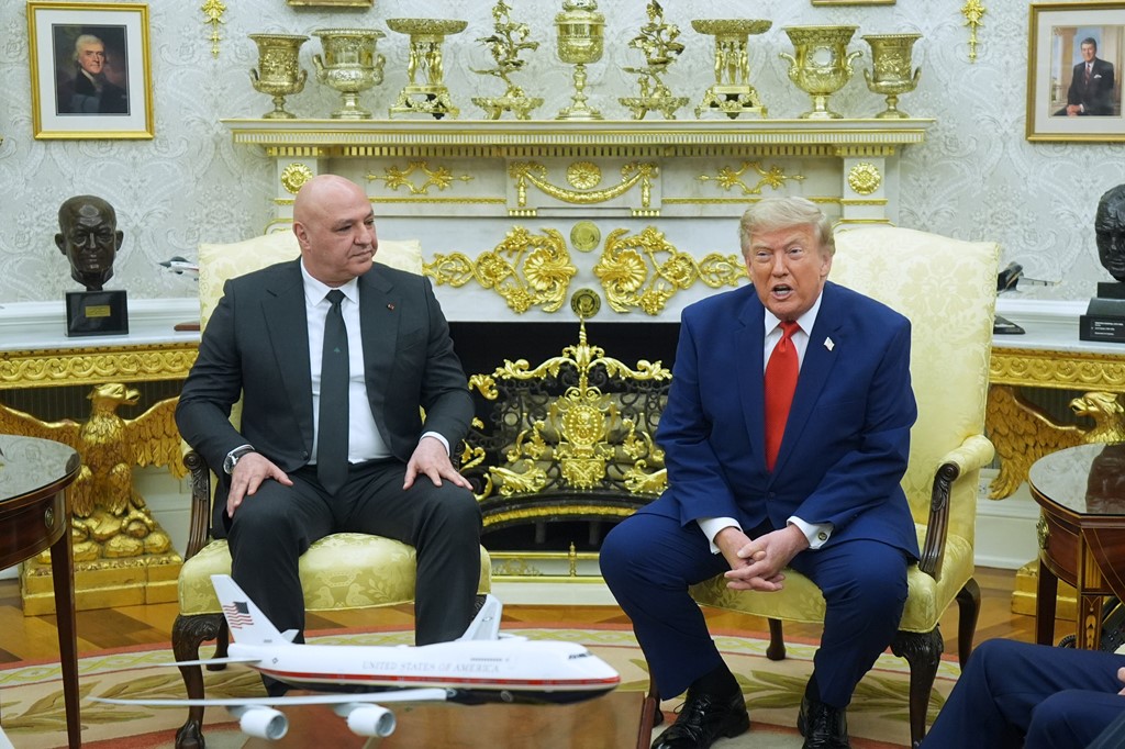 Grupi Houthi kërcënoi me bllokadë në Detin e Kuq  paralajmëron Trump  Nëse ndodh 