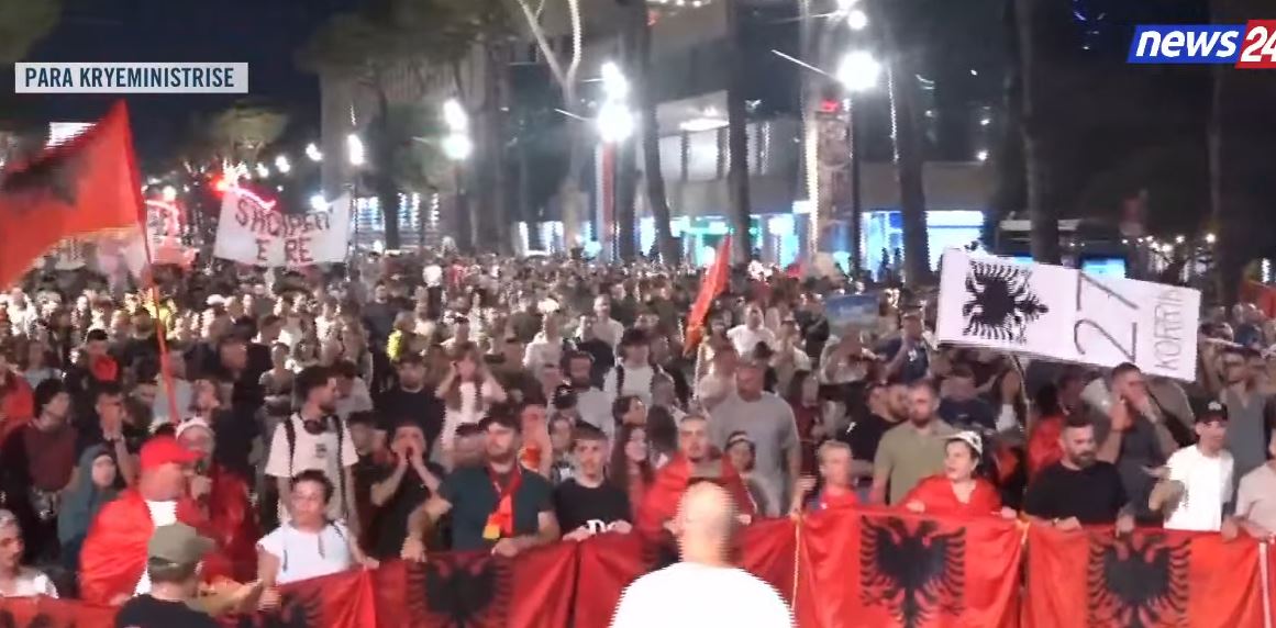 ndryshuan-daten-por-paralajmerojne-qytetaret-te-henen-proteste-para-kuvendit-qe-ne-mengjes