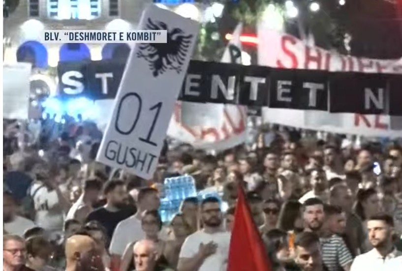 Rama n burg  Berisha n burg    Oshëtijnë thirrjet kundër klasës politike  Sistem i ri 
