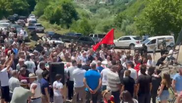Mertur Protesta Ne