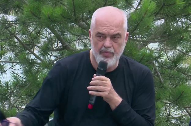 rama-nga-thethi-sulmon-protestuesit-dalin-lloj-lloj-sharlatanesh-e-ekstremiste-nuk-duan-investimet-e-huaja