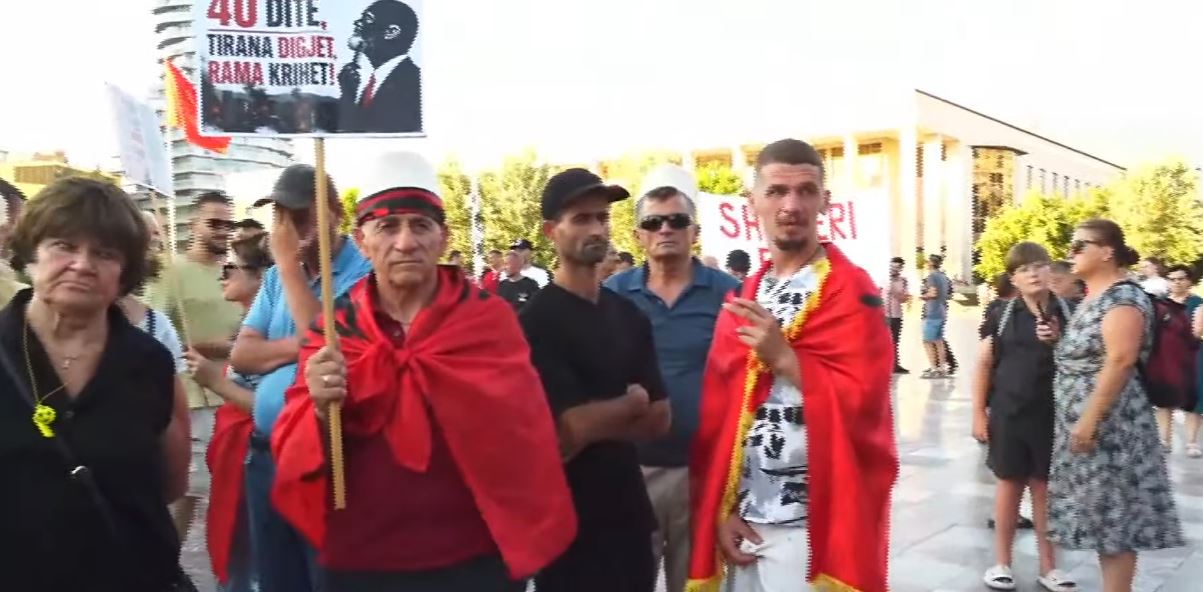 LIVE  Protestë e pandalur kundër kryeministrit  shqiptarët kërkojnë dorëheqje  Qytetari  Kanë vjedhur popullin  Rama të arrest   