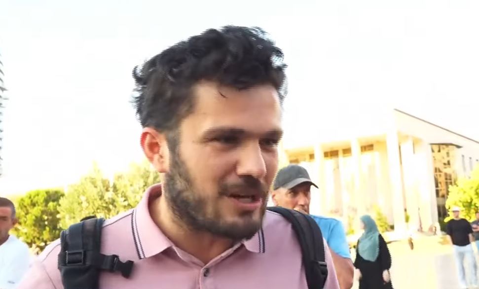 Dita e 40 të e qëndresës  aktivisti  Rama e ka kaluar paranojën e Enver Hoxhës me agjenturat  Qytetarët kanë vullnet të jashtë   