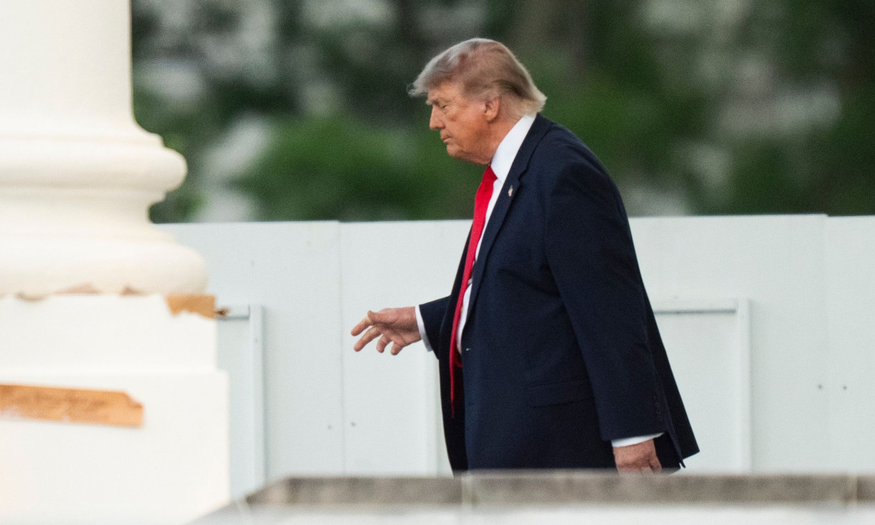  Washingtoni nuk do ta lejojë të pajiset me armë bërthamore   Trump ultimatum Iranit  Afat deri nesër  nuk do të keni as ura d   