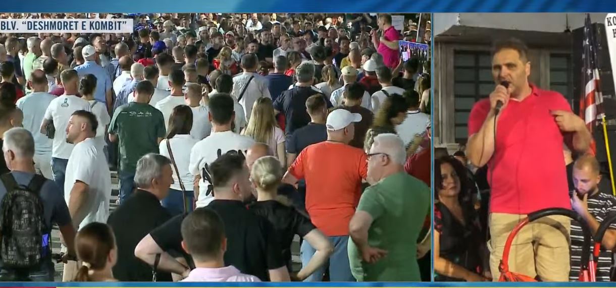 Turisti gjerman në protestën kundër Ramës  Politika dhe korrupsioni po boshatisin Shqipërinë