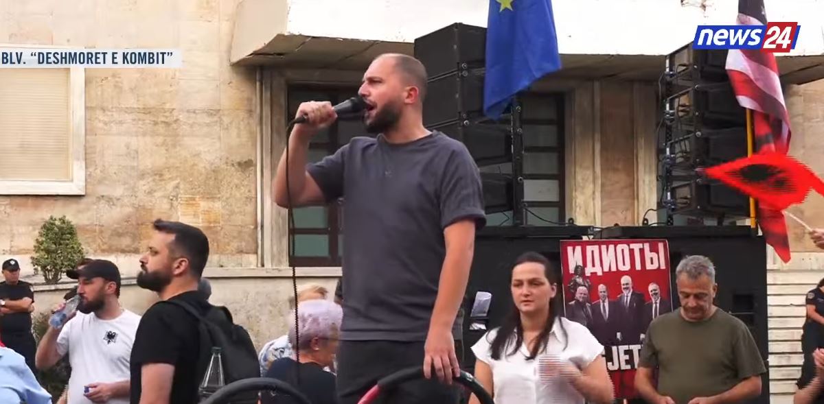 protestuesit-ironizojne-koncertin-e-financuar-nga-qeveria-kenga-me-e-bukur-ne-koncertin-e-kanye-west-ishte-rama-jep-do