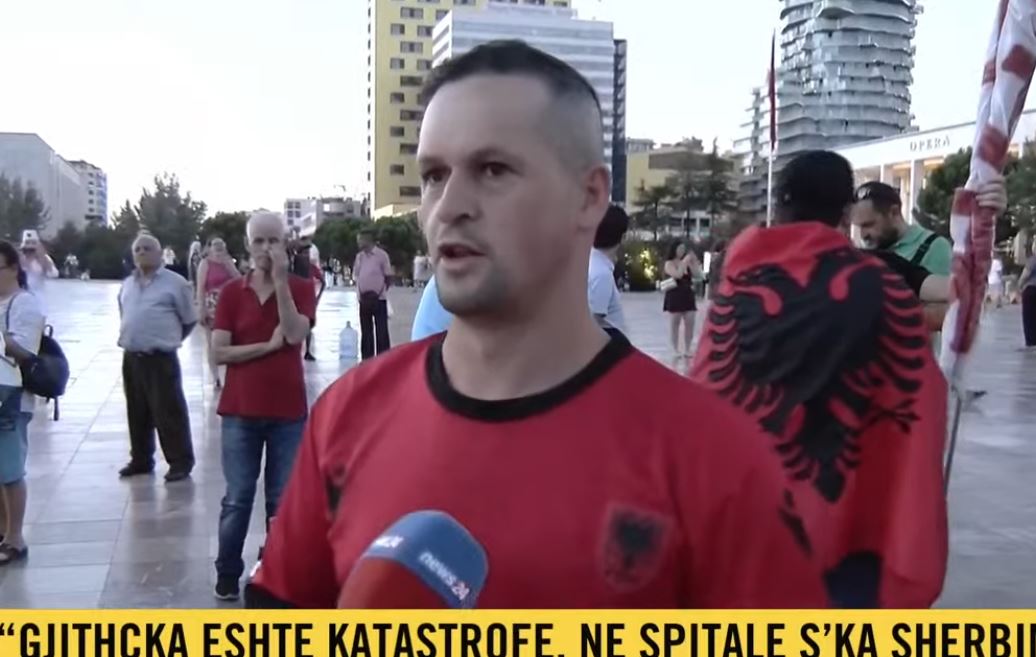  Spitalet janë skandal   Protestuesi  Rama të largohet dhe të na përfaqësojnë krerë të tjerë