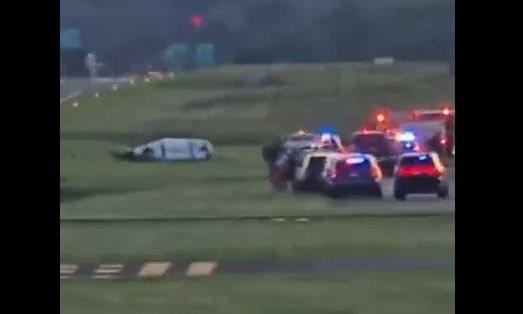 aksident-ajror-ne-pensilvani-avioni-perplaset-me-helikopterin-e-policise-nje-person-humb-jeten-video