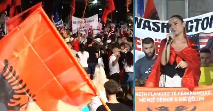  Nëse mbyllni sytë  jeta do të jetë gjithnjë zi    Mësuesja e re në protestë  Të gjithë të vijnë në shesh  D   