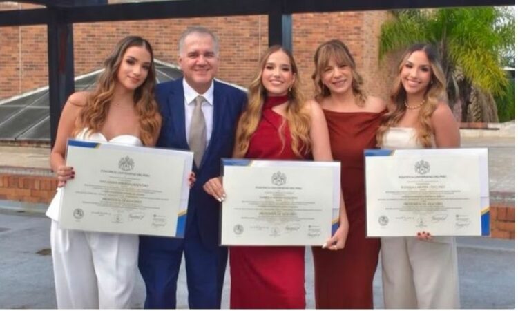 70252c9e Familycolombia