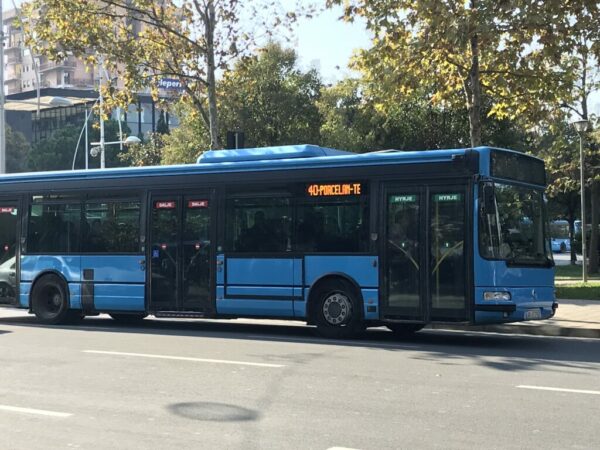 Kriza e transportit publik/ Rritja e çmimit të naftës, paralajmërohet reduktim me 20–30% e flotës së autobusëve nga 1 shtatori