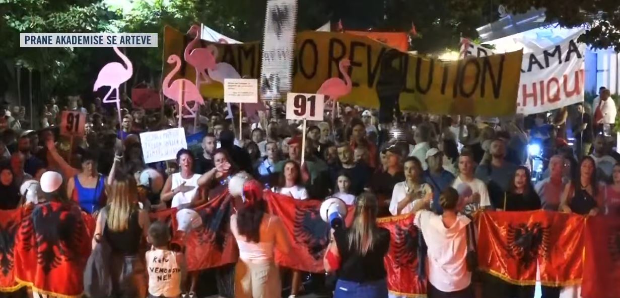  Në shesh deri në largimin e Ramës   Mbyllet protesta e 91 të  qytetarët  Nesër më shumë 