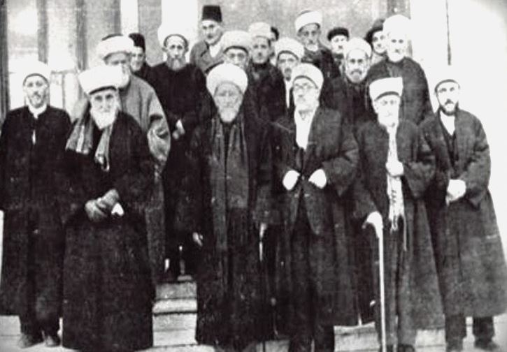  Gjyshi im  Haki Hoxha  Sytari   kur fliste për mjerimin e Shqipërisë nga komunizmi  kujtonte Hafiz Musa Dërgutin  që thoshte    