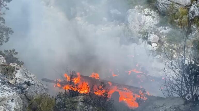 Ishte aktiv prej dy ditësh, vihet në kontroll zjarri në Dukat dhe malin e Çikës