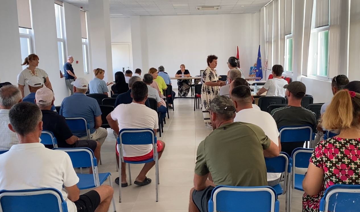 I thonë jo propozimit të Ramës  Divjaka kundër bashkimit me Lushnjën  Këshilli Bashkiak në seancë të jashtëzakonshme