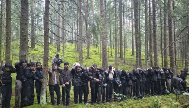 Bjellorusët me mënyra të reja për t’u larguar nga vendi zbulohet tuneli nëntokësor në kufirin me Letoninë, dhjetëra arrestime