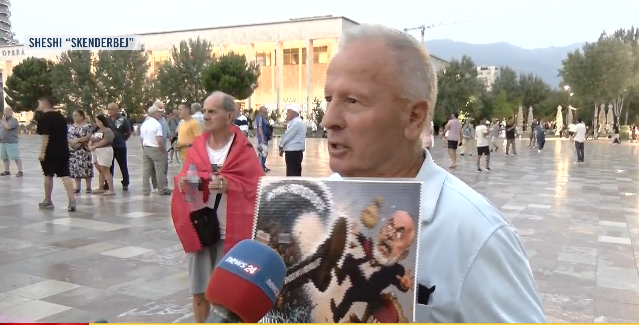  Rama dhe Berisha nuk duhet të kenë as varr në Shqipëri për gjithçka kanë bërë   Qytetari në protestë  I kanë ndarë bashkë afe   
