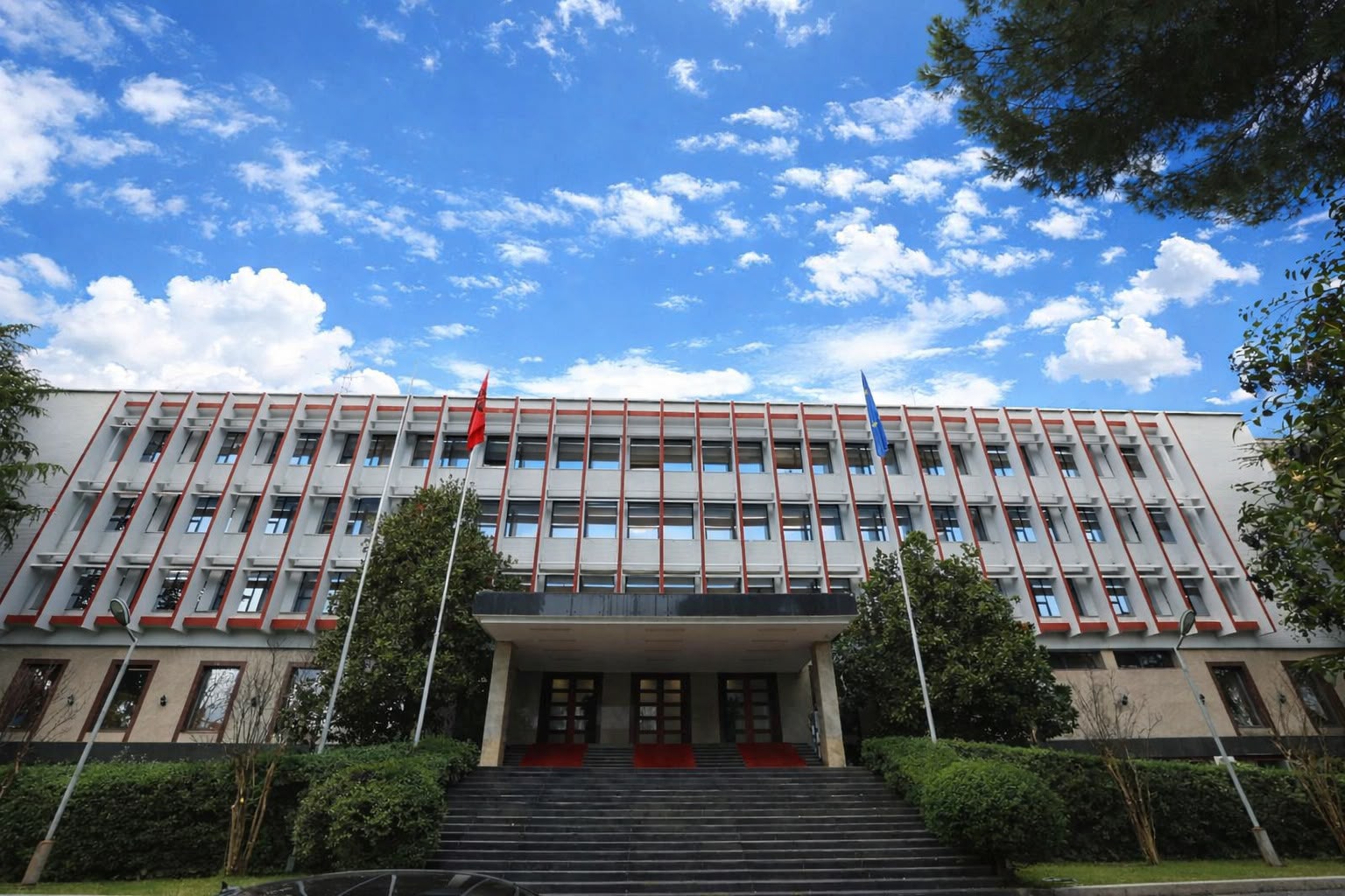  Shqetësim për deklaratat e Vuçiç për lumin Ibër   Ferit Hoxha  Serbia të mos përdorë ujin si instrument presioni    