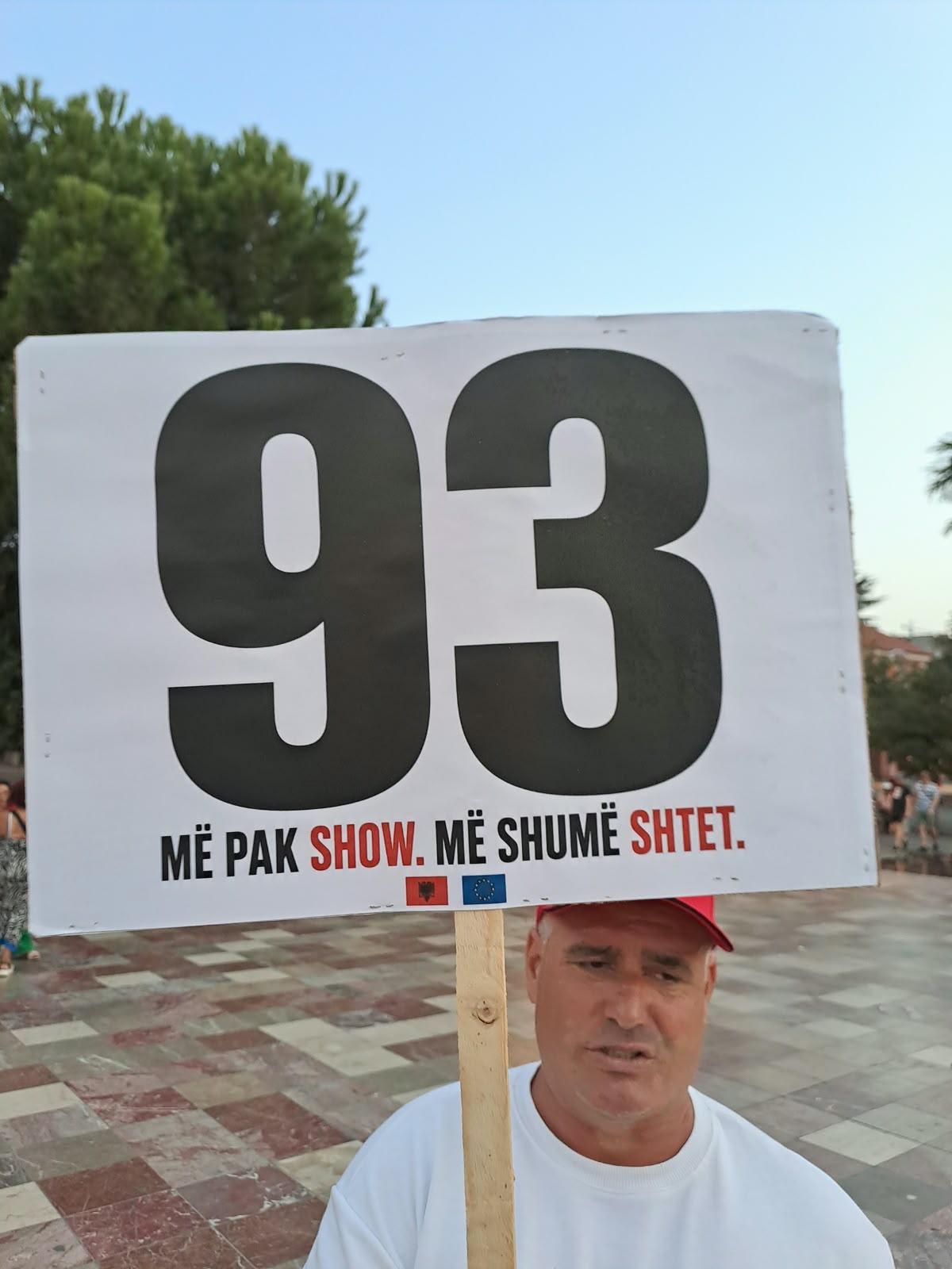 rama-ciao-93-dite-proteste-qytetaret-vijojne-edhe-sot-protesten-kerkojne-doreheqjen-e-kryeministrit