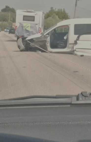 Aksident i rëndë në aksin Peqin Elbasan  përplasen automjetet në Lazarej