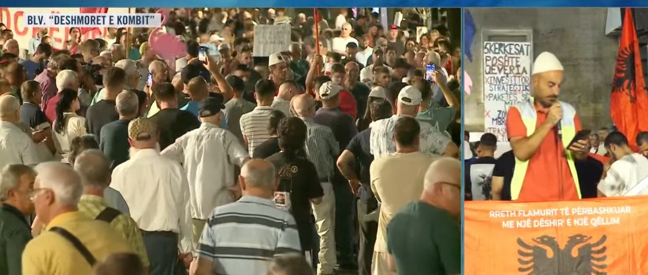 protesta-e-71-te-krahasoni-rrogen-e-zegjinese-me-nje-zjarrfikes-hero-aktivisti-arben-kola-kruja-u-dogj-4-her