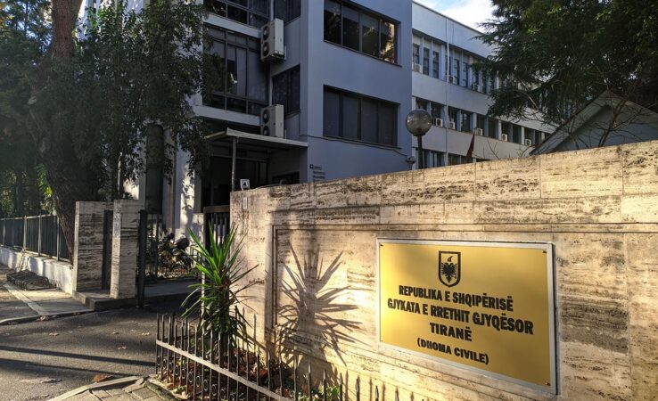Kërkohet nga Zvicra për tentativë vrasje – Gjykata e Tiranës lë në “arrest me burg” pa afat shtetasin turk Barkay Gulbas