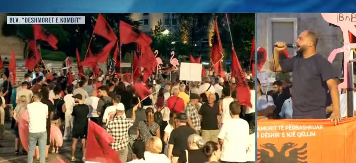 Aktivisti Edison Lika nga protesta para Kryeministrisë  Shqiptarët kanë marrë në dorë fatin e tyre  Diaspora e gatshme të kthe   