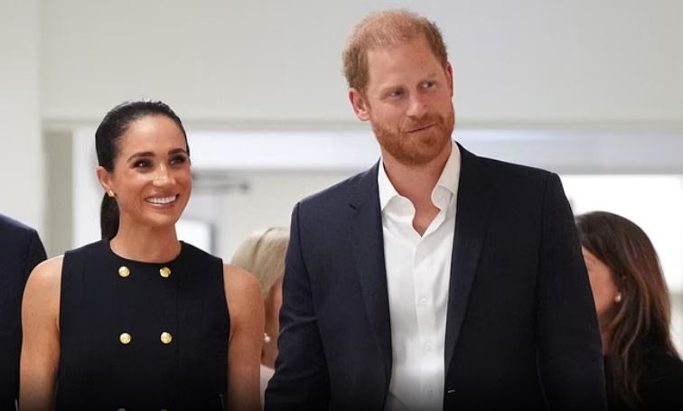 Harry dhe Meghan rikthehen në Britaninë e Madhe me fëmijët  Archie dhe Lilibet nisin shkollën në shtator