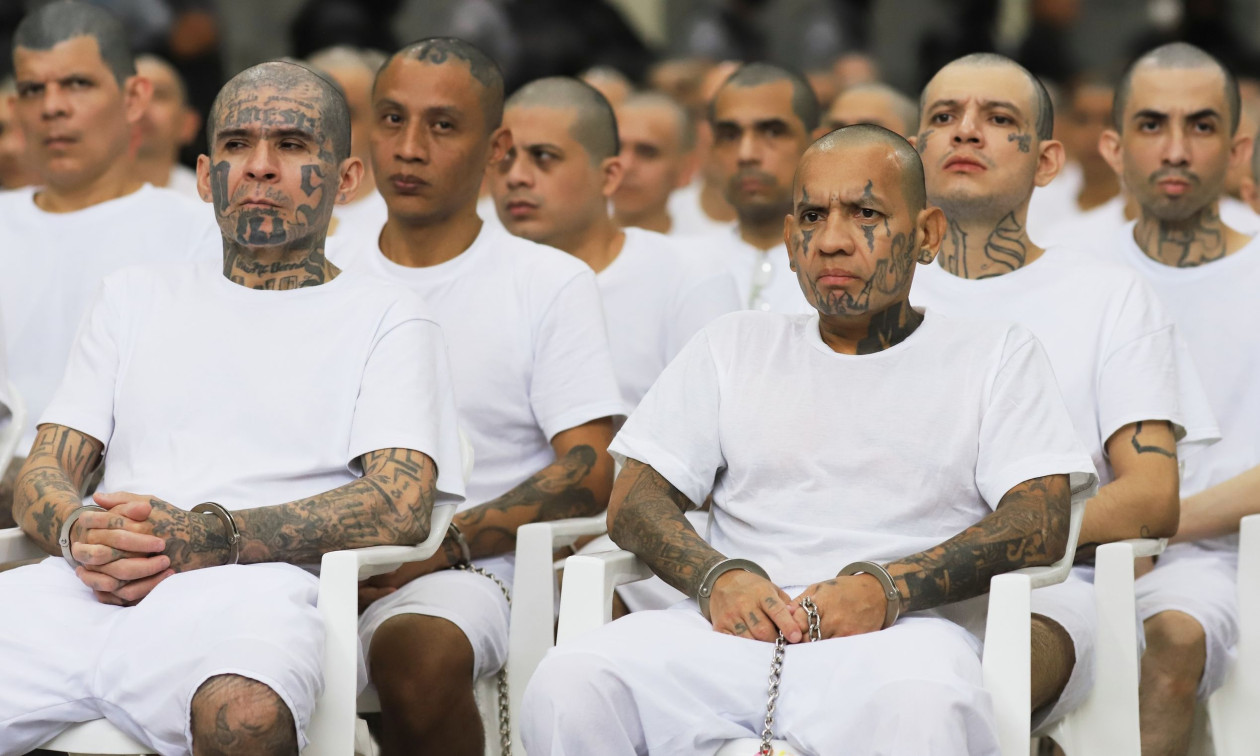 El Salvador  Shtyhet vendimi në gjyqin masiv ndaj 485 të dyshuarve të MS 13  akuzohen për mbi 47 mijë krime të bandave