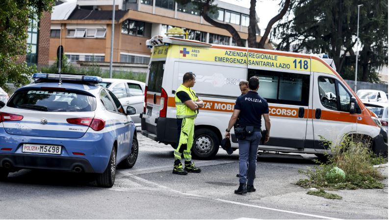 16 vjeçari vret nënën në Romë dhe telefonon policinë  E qëllova  ka vdekur