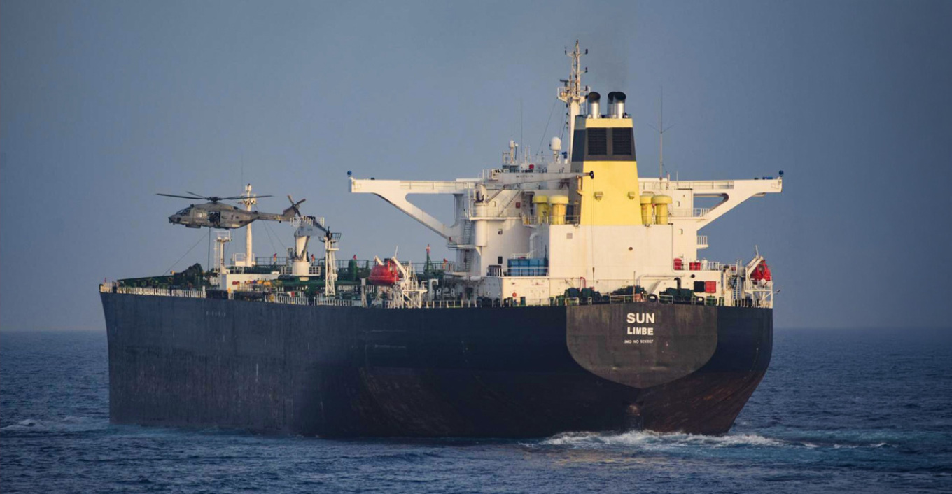 Aksion në Mesdhe  BE ja ndalon dhe kontrollon një tanker të dyshuar si pjesë e  flotës në hije  ruse