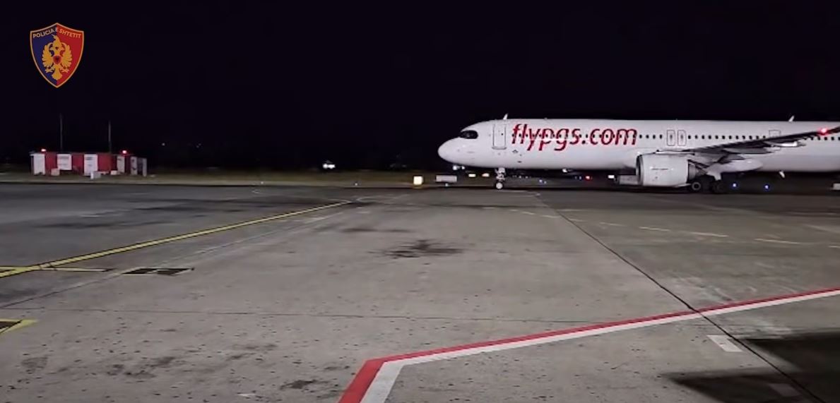 Shkoi për të marrë nipin dhe mbesën pas vdekjes së djalit  79 vjeçarja e riatdhesuar nga Siria  nëna e Sherit Taushanit i cili   